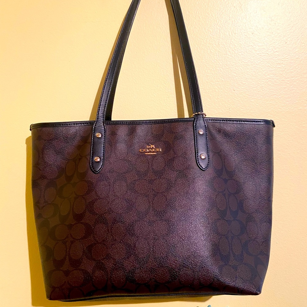 Leather Coach Tote - great condition!
